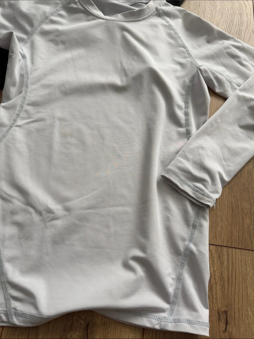 Kids Long Sleeve Rash Guard Tops - Picture 2 of 9